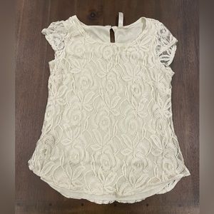 Lined lace shot sleeve top medium